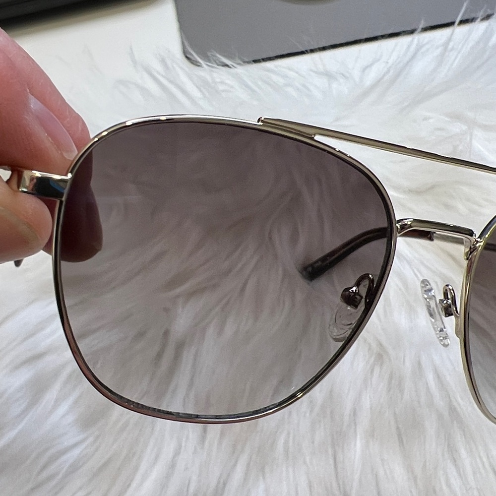 Le Specs Gold Metaphor Aviator Sunglasses with Brown Gradient Lenses - Picture 2 of 6